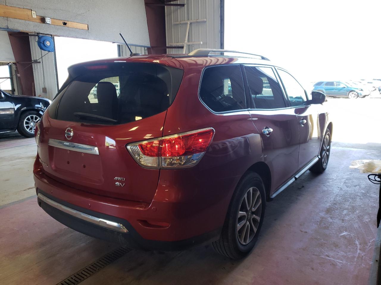 Photo 4 from auction – 2016 NISSAN PATHFINDER with VIN 5N1AR2MM0GC632942