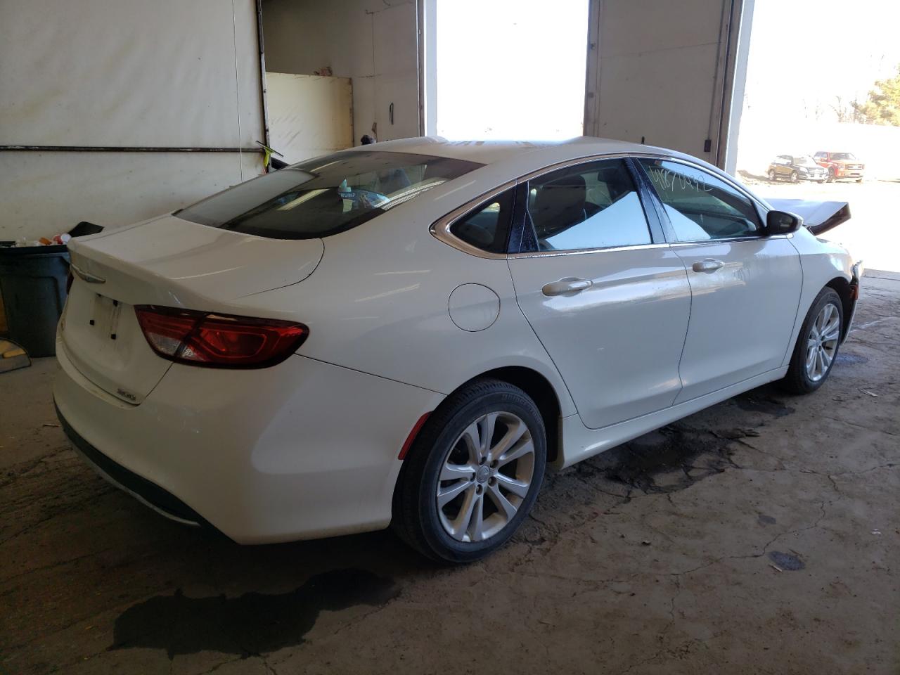 Photo 4 from auction – 2016 CHRYSLER 200 LIMITE with VIN 1C3CCCAB9GN123741