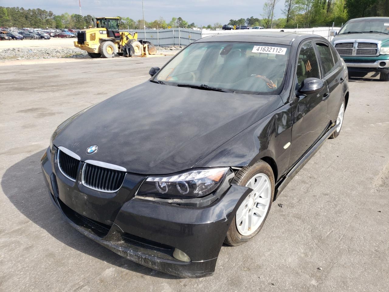 Foto 2 de la subasta – 2006 BMW 325 I con VIN WBAVB13596KX41383