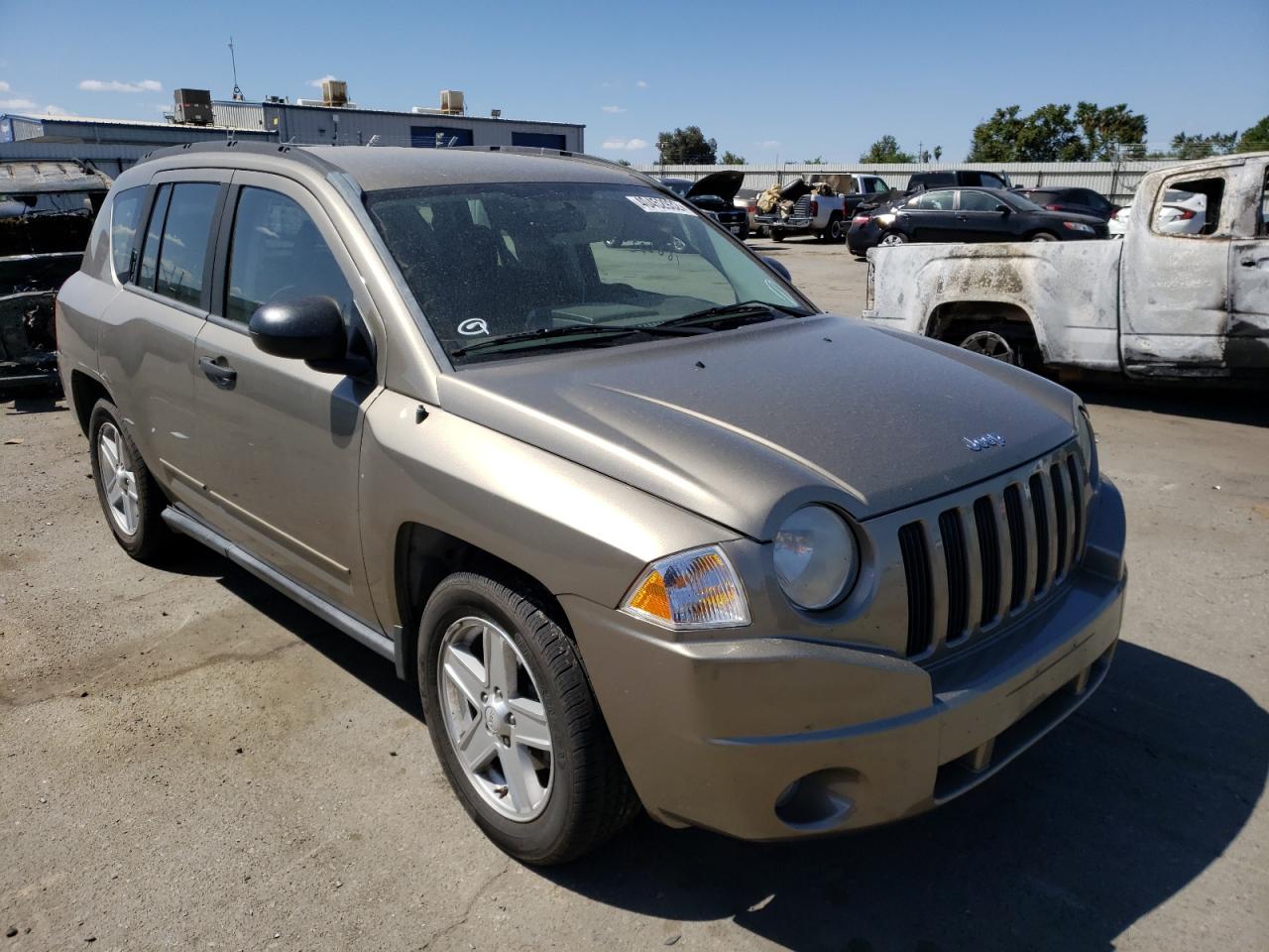 JEEP COMPASS SP 2008 with VIN 1J8FT47068D772725 - Photo from auction
