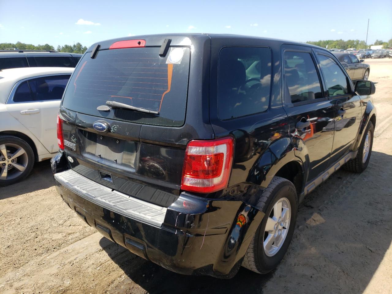 Photo 4 from auction – 2012 FORD ESCAPE XLS with VIN 1FMCU0C79CKB37288