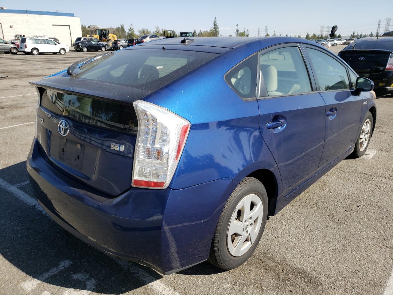 Photo 4 from auction – 2011 TOYOTA PRIUS with VIN JTDKN3DU0B0266212