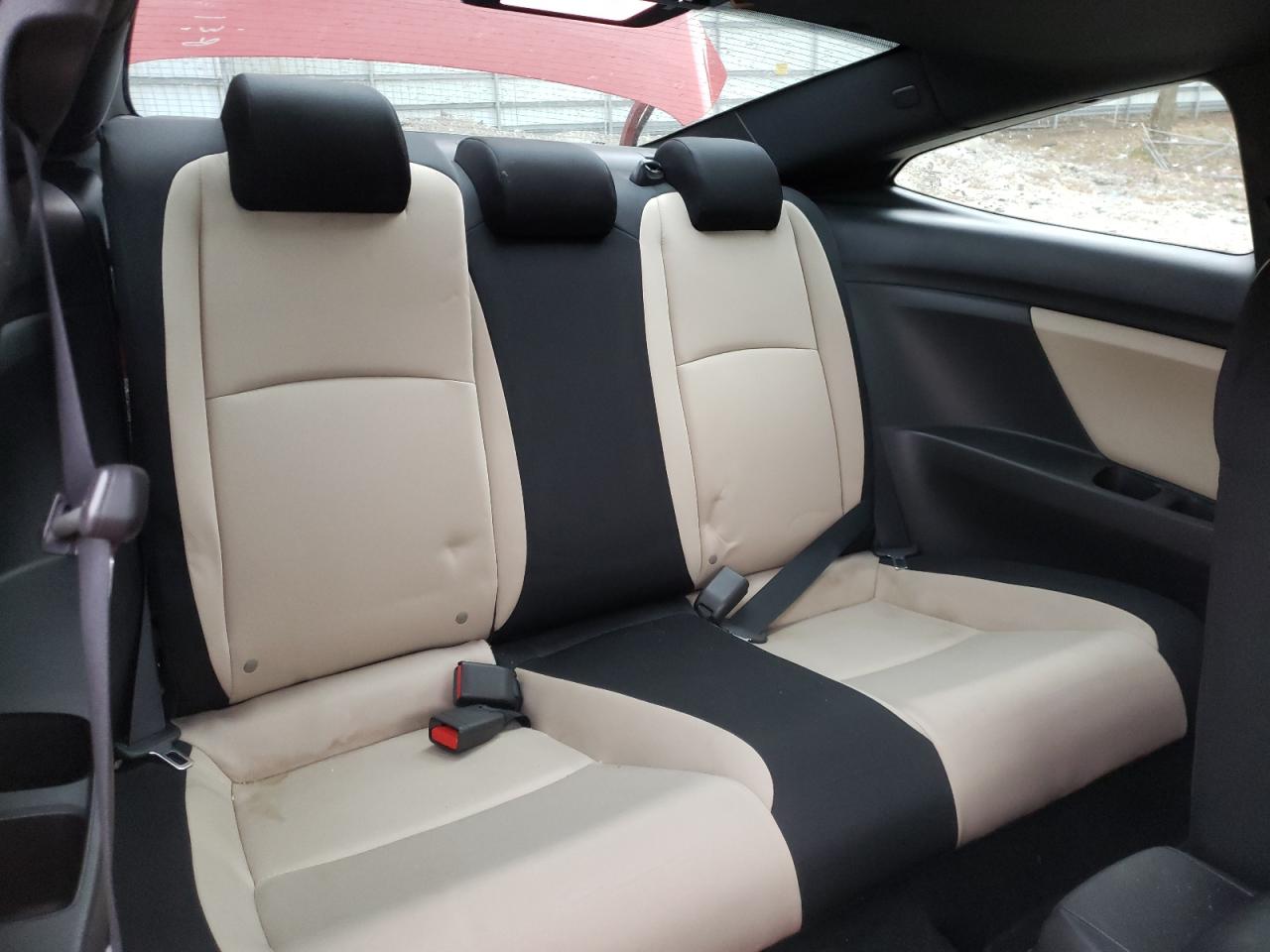 Photo 6 from auction – 2016 HONDA CIVIC LX with VIN 2HGFC4B05GH305989