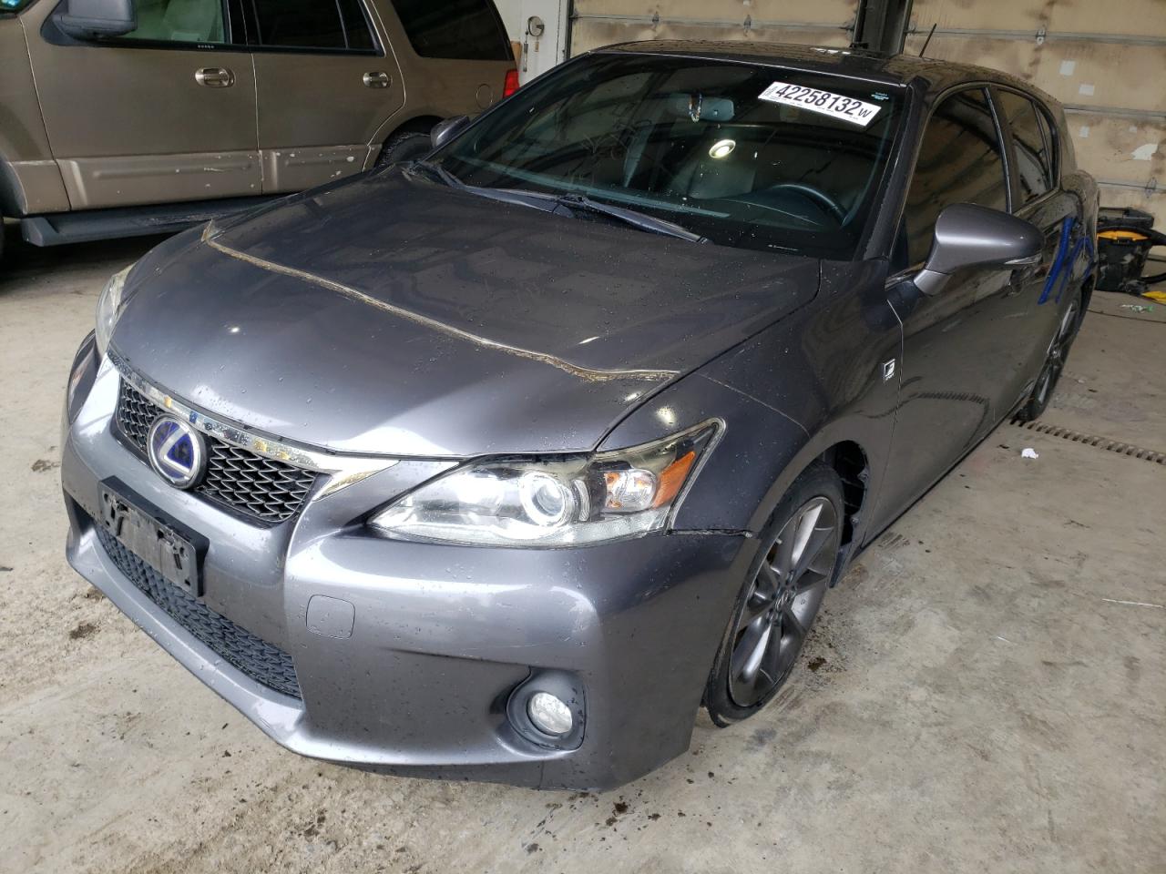 Photo 2 from auction – 2013 LEXUS CT 200 with VIN JTHKD5BH0D2154780