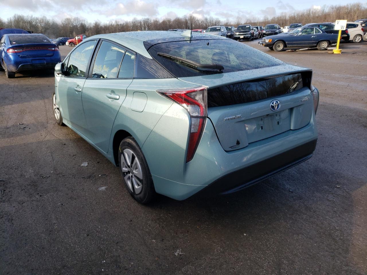 Photo 3 from auction – 2016 TOYOTA PRIUS with VIN JTDKARFU8G3005394