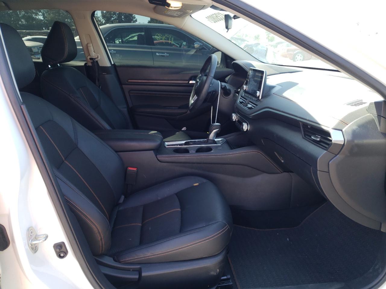 Photo 5 from auction – 2021 NISSAN ALTIMA SR with VIN 1N4BL4CW6MN343790