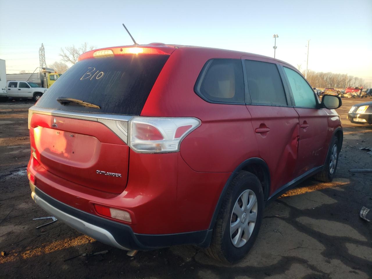 صورة رقم 4 من المزاد - 2015 MITSUBISHI OUTLANDER مع VIN JA4AD2A35FZ002659