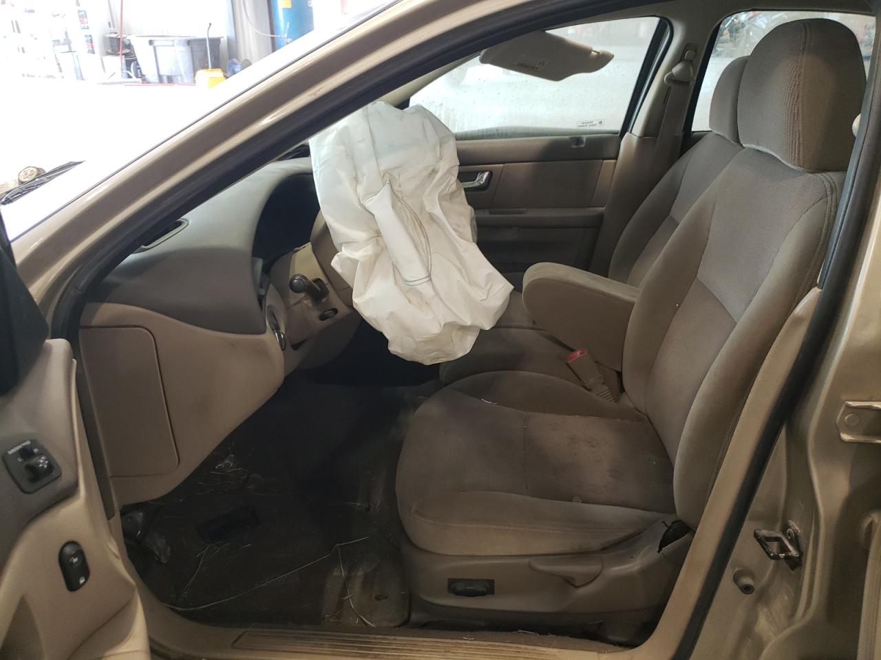 Photo 5 from auction – 2000 FORD TAURUS SES with VIN 1FAFP55S1YA205562