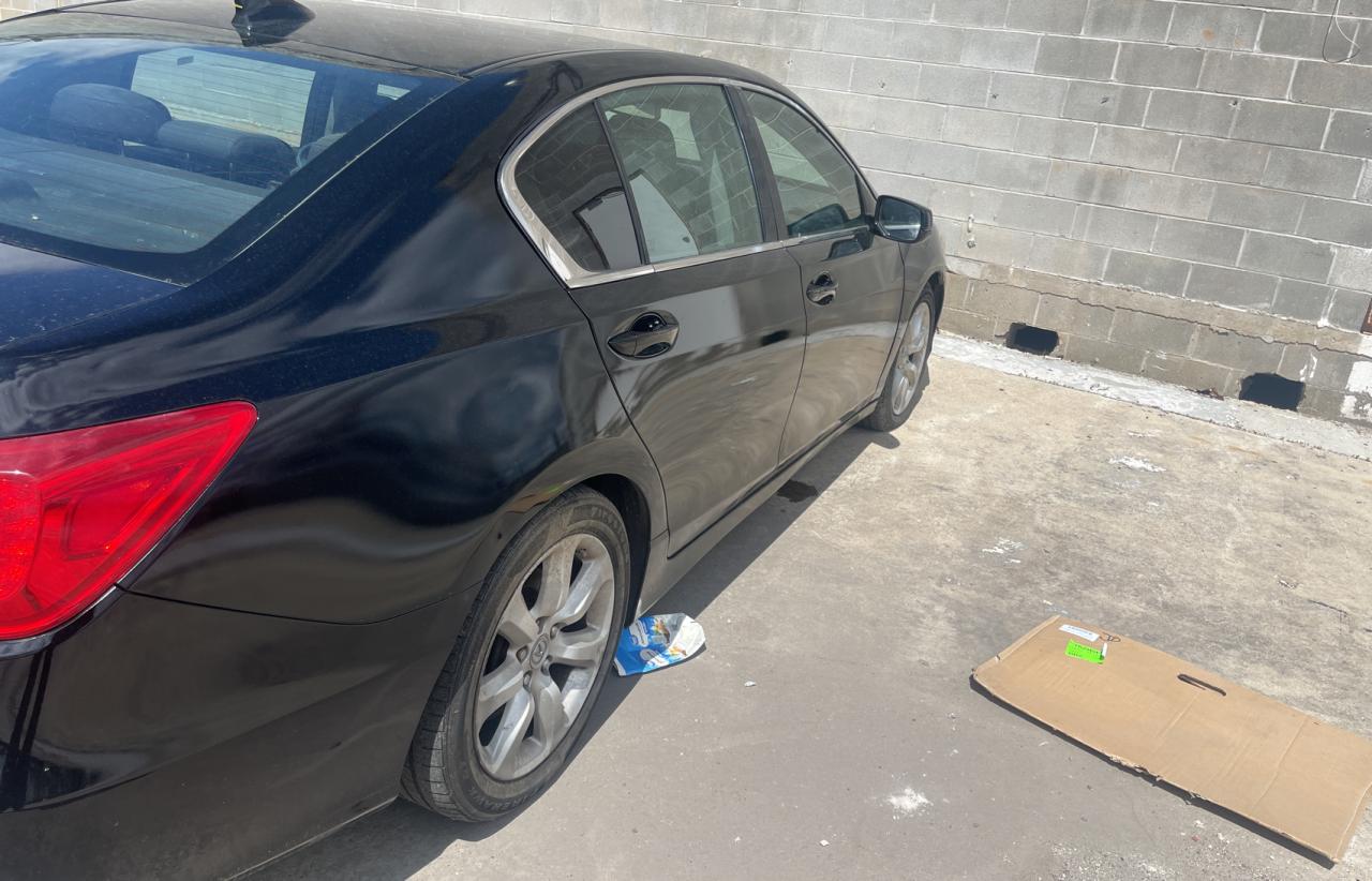 Photo 4 from auction – 2014 ACURA RLX with VIN JH4KC1F36EC002413