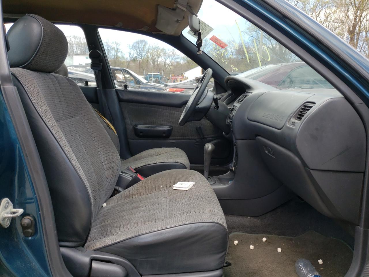 Photo 5 from auction – 1994 TOYOTA COROLLA with VIN 2T1AE04B6RC049238