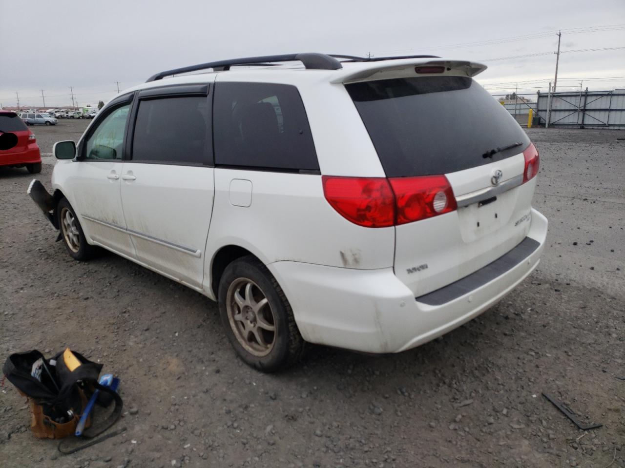 Photo 3 from auction – 2009 TOYOTA SIENNA XLE with VIN 5TDBK22C19S023237