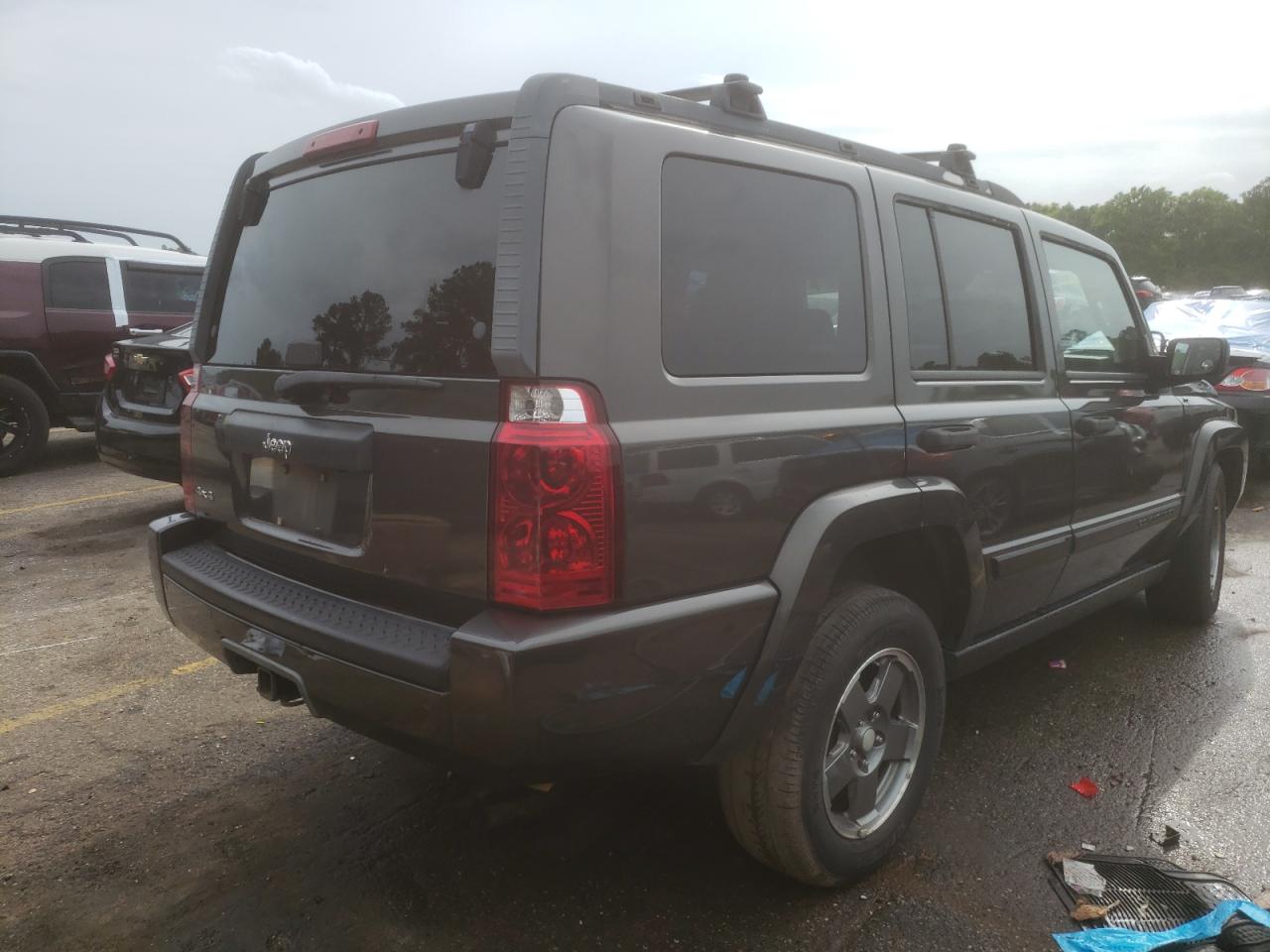 Photo 4 from auction – 2006 JEEP COMMANDER with VIN 1J8HG48N26C131565