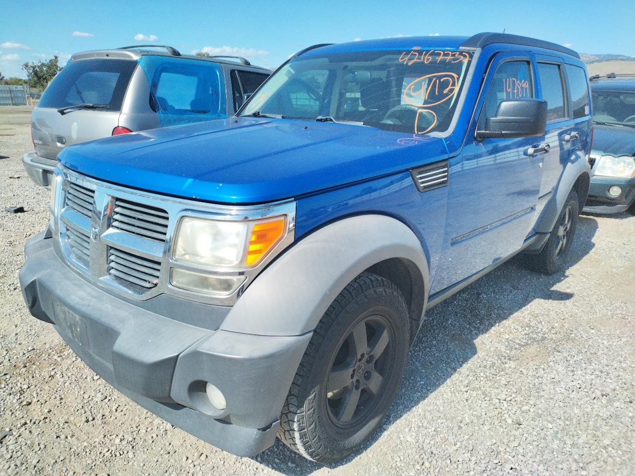 Photo 2 from auction – 2007 DODGE NITRO SXT with VIN 1D8GU28K27W552046