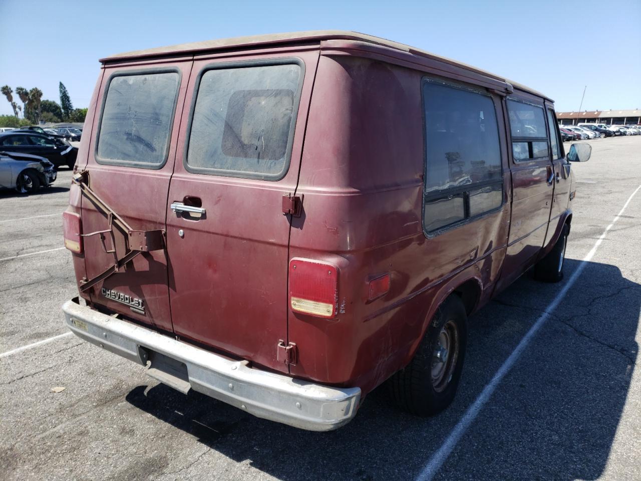 Photo 4 from auction – 1988 CHEVROLET G20 with VIN 1GBEG25K3J7146669