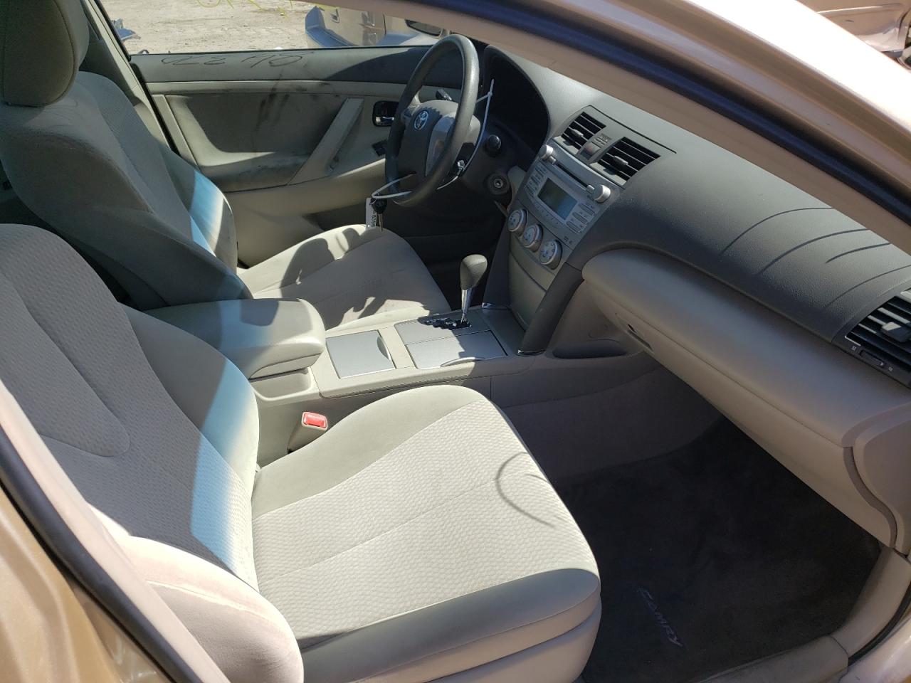 Photo 5 from auction – 2011 TOYOTA CAMRY BASE with VIN 4T1BF3EK7BU230080