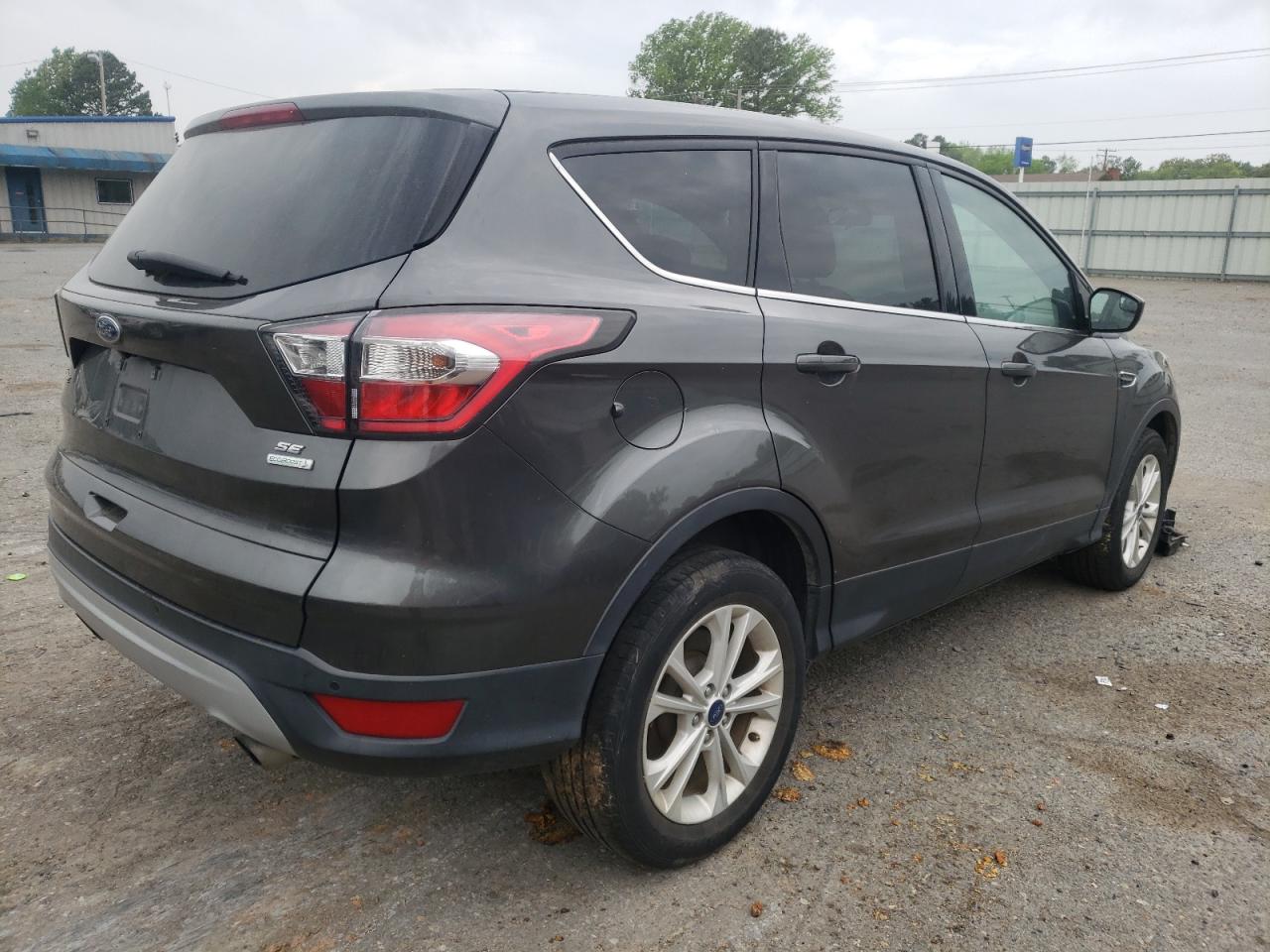 Photo 4 from auction – 2017 FORD ESCAPE SE with VIN 1FMCU0GDXHUA25420