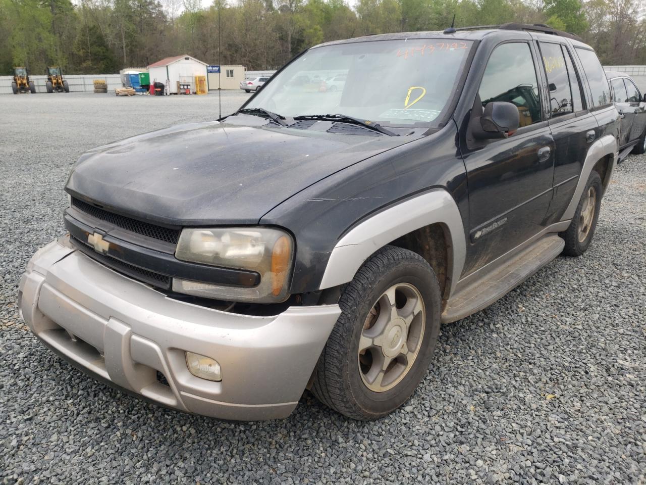 Photo 2 from auction – 2004 CHEVROLET TRAILBLAZE with VIN 1GNDT13S742295658