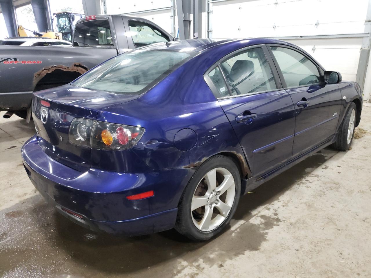 Photo 4 from auction – 2005 MAZDA 3 S with VIN JM1BK323951222548