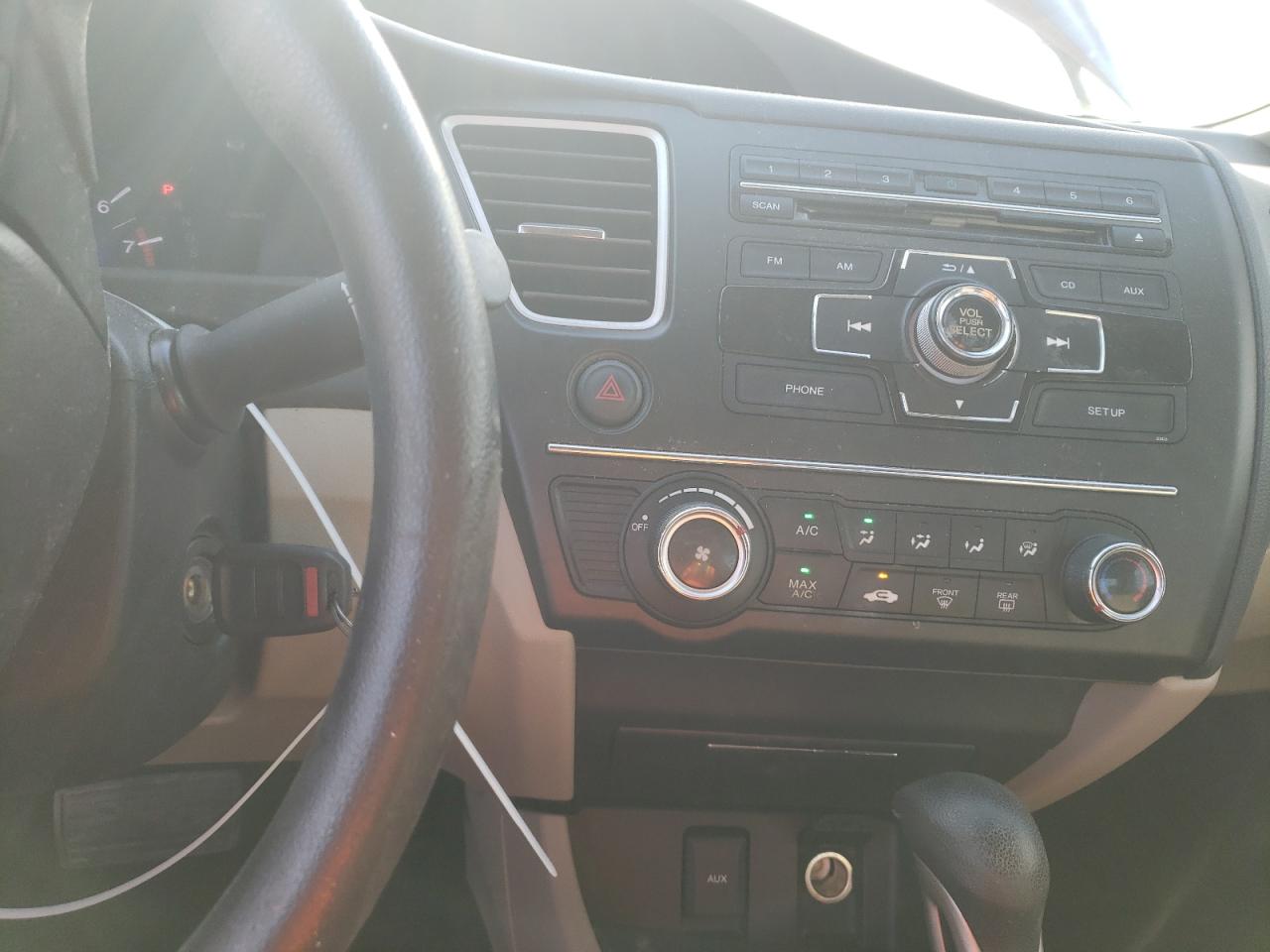 Photo 9 from auction – 2014 HONDA CIVIC LX with VIN 2HGFB2F56EH547801