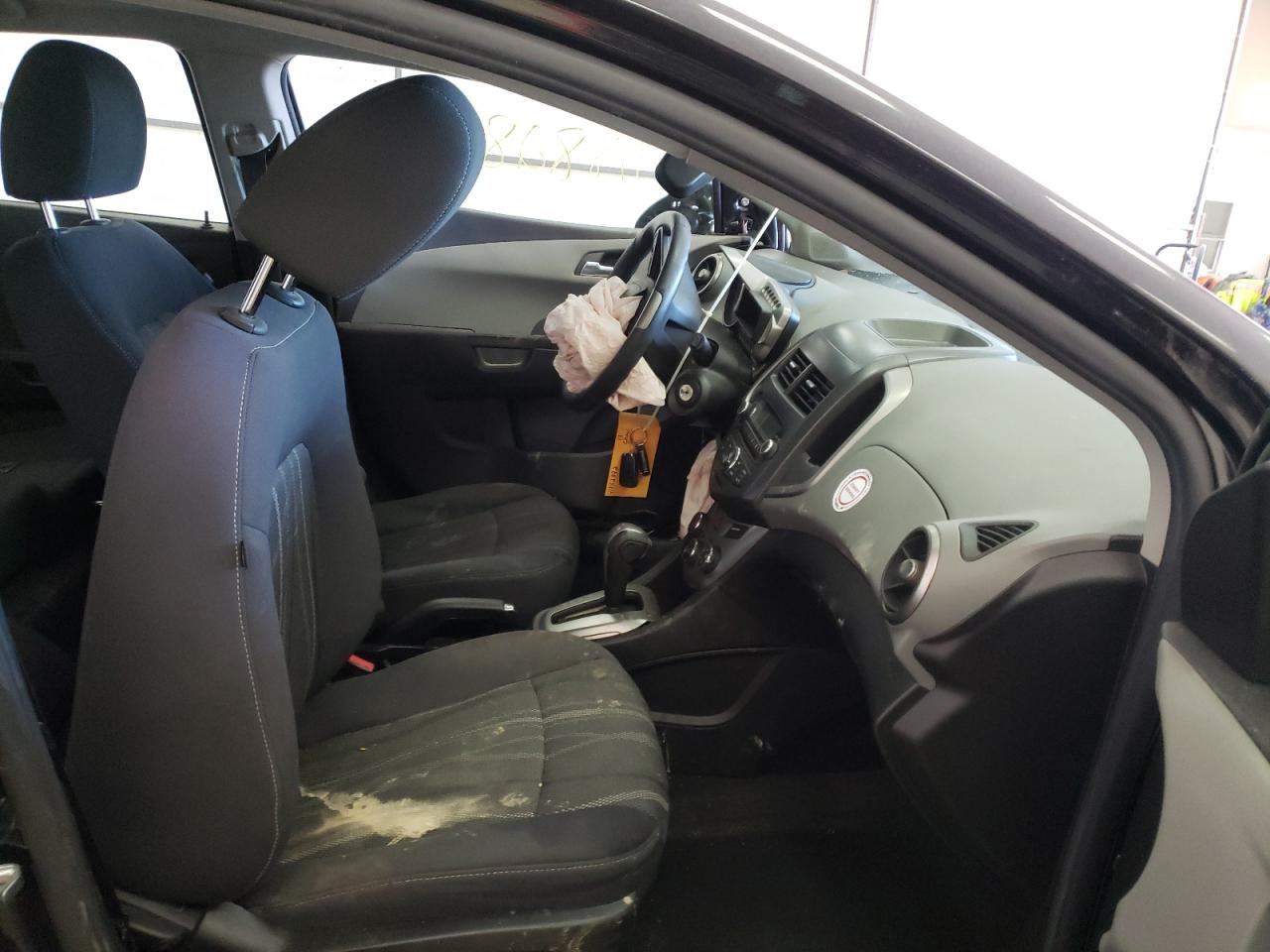Photo 5 from auction – 2013 CHEVROLET SONIC LT with VIN 1G1JC6SB6D4177933