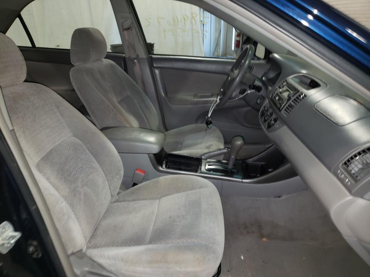 Photo 5 from auction – 2002 TOYOTA CAMRY with VIN 4T1BF32K02U532007