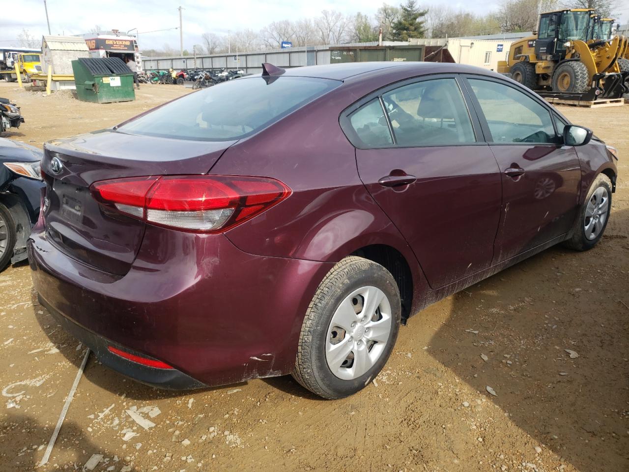 Photo 4 from auction – 2018 KIA FORTE LX with VIN 3KPFK4A71JE171405