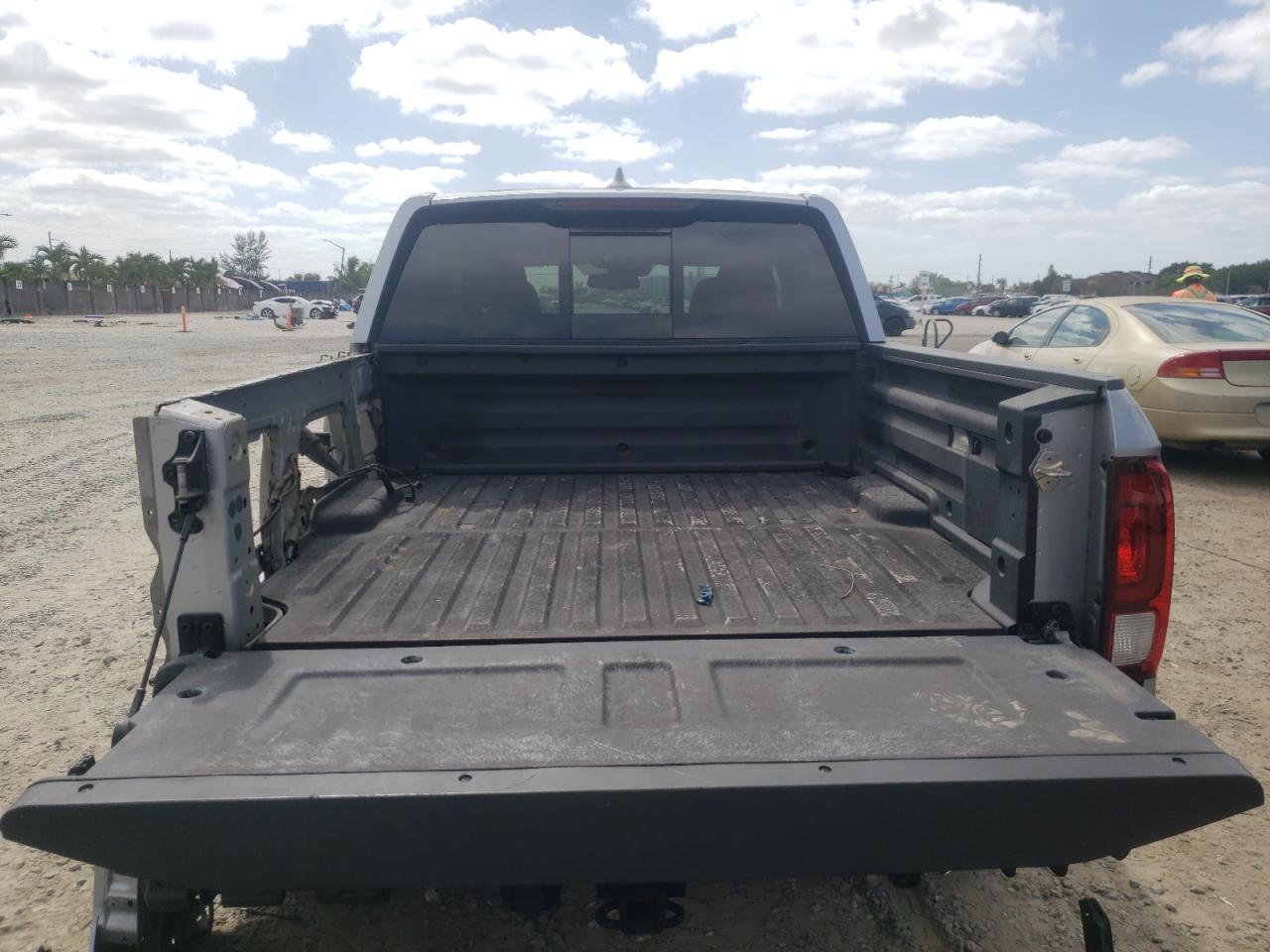 Photo 9 from auction – 2018 HONDA RIDGELINE with VIN 5FPYK3F77JB008609