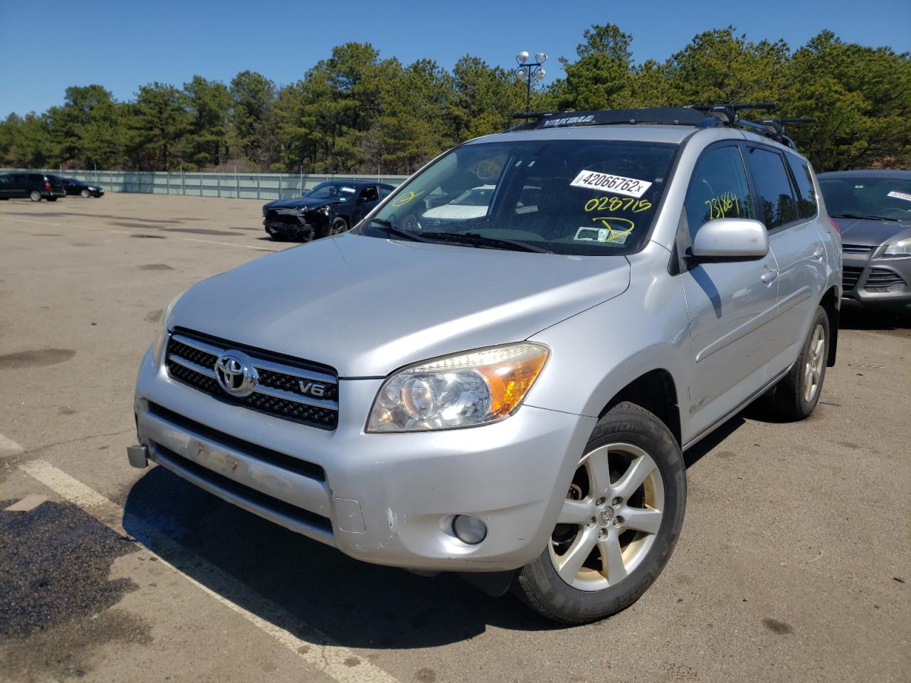 Photo 2 from auction – 2007 TOYOTA RAV4 LIMIT with VIN JTMBK31V975028715