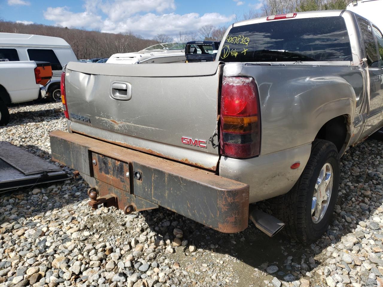 Photo 9 from auction – 2002 GMC SIERRA K15 with VIN 2GTFK69U521386192