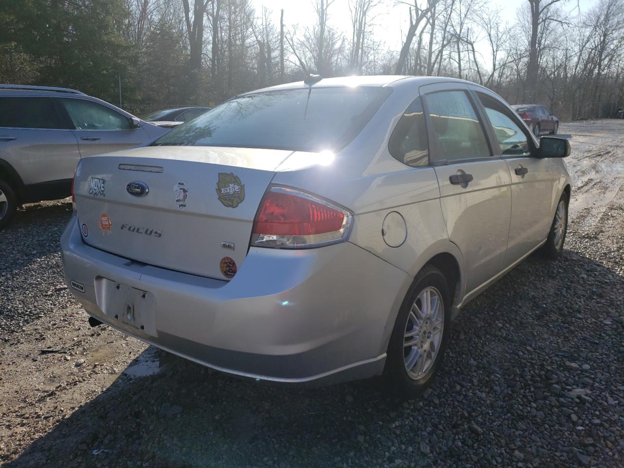 Photo 4 from auction – 2011 FORD FOCUS SE with VIN 1FAHP3FN7BW106034
