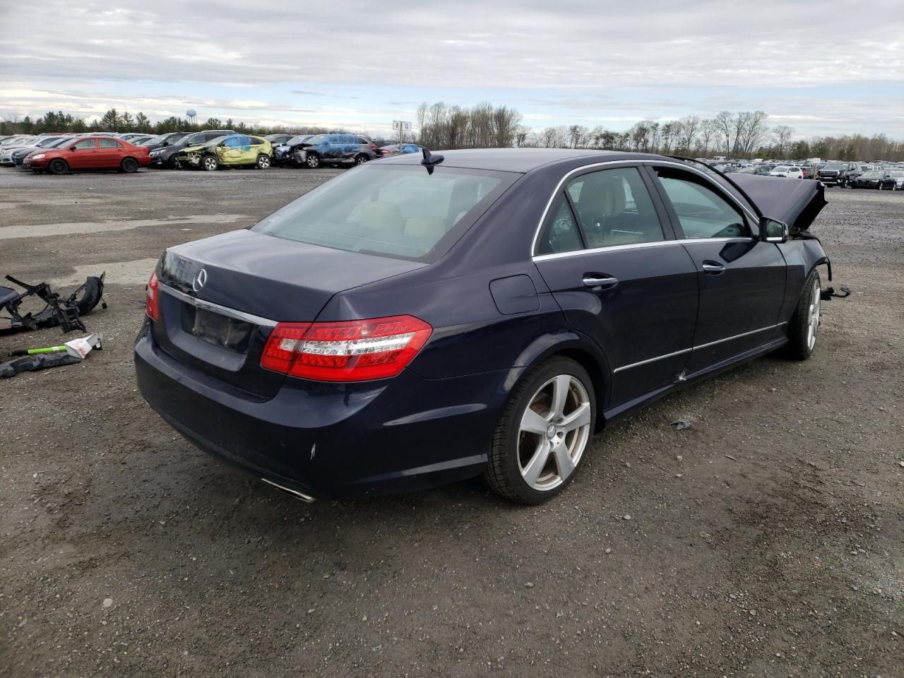 Photo 4 from auction – 2011 MERCEDES-BENZ E 350 4MAT with VIN WDDHF8HB6BA449515