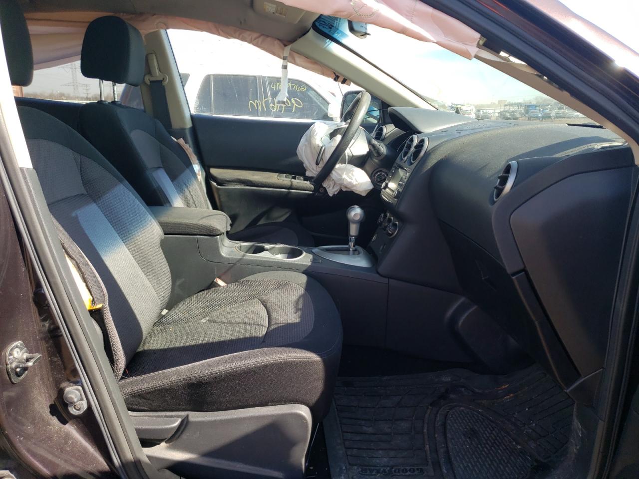 Photo 5 from auction – 2012 NISSAN ROGUE S with VIN JN8AS5MV0CW358089