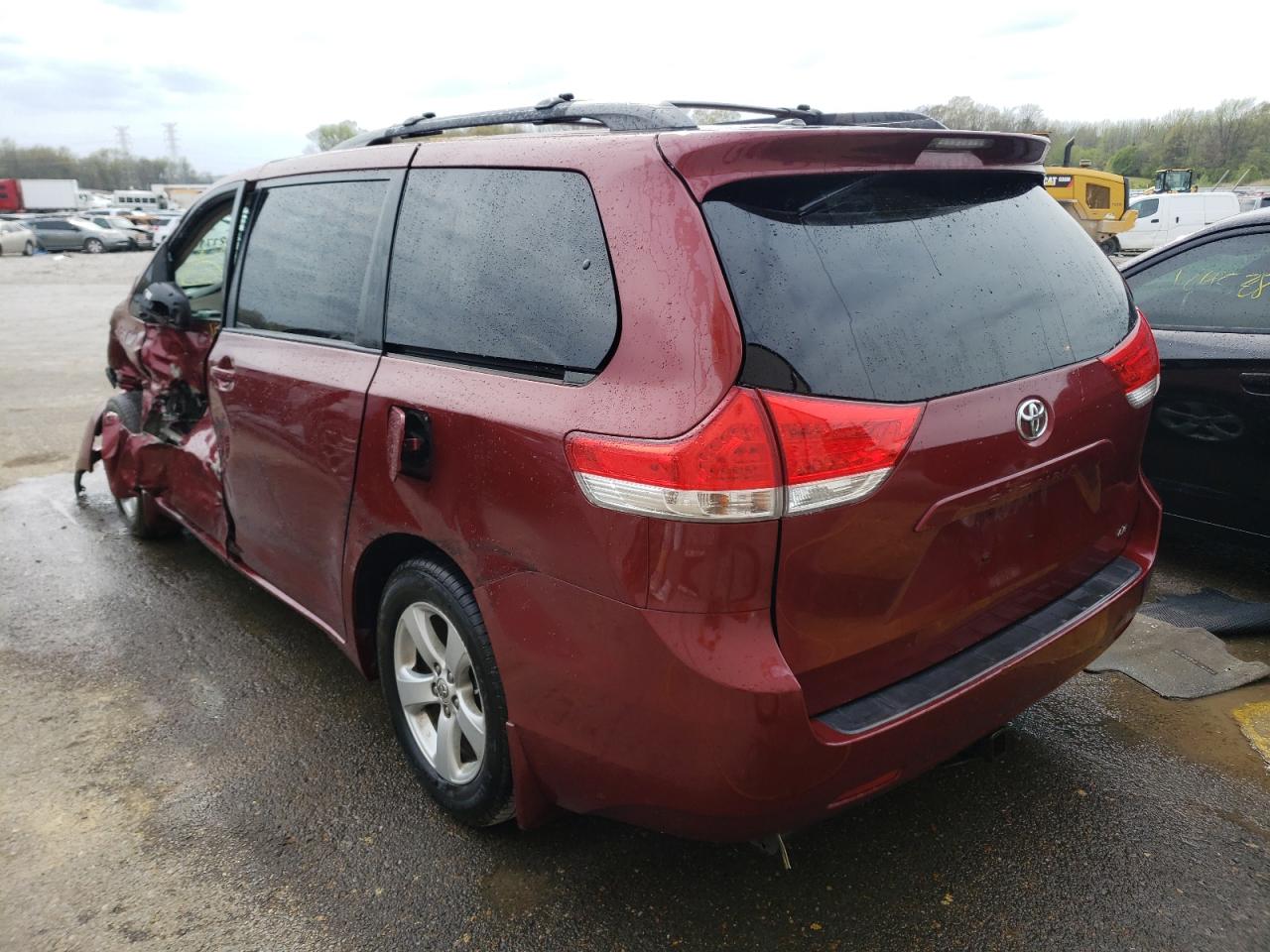 Photo 3 from auction – 2011 TOYOTA SIENNA LE with VIN 5TDKK3DC9BS155008
