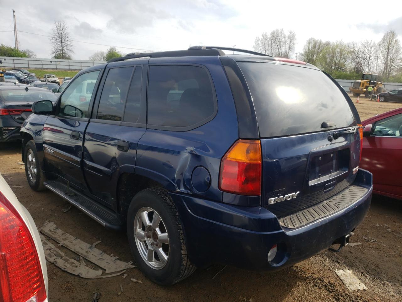 Photo 3 from auction – 2004 GMC ENVOY with VIN 1GKDS13S542351709