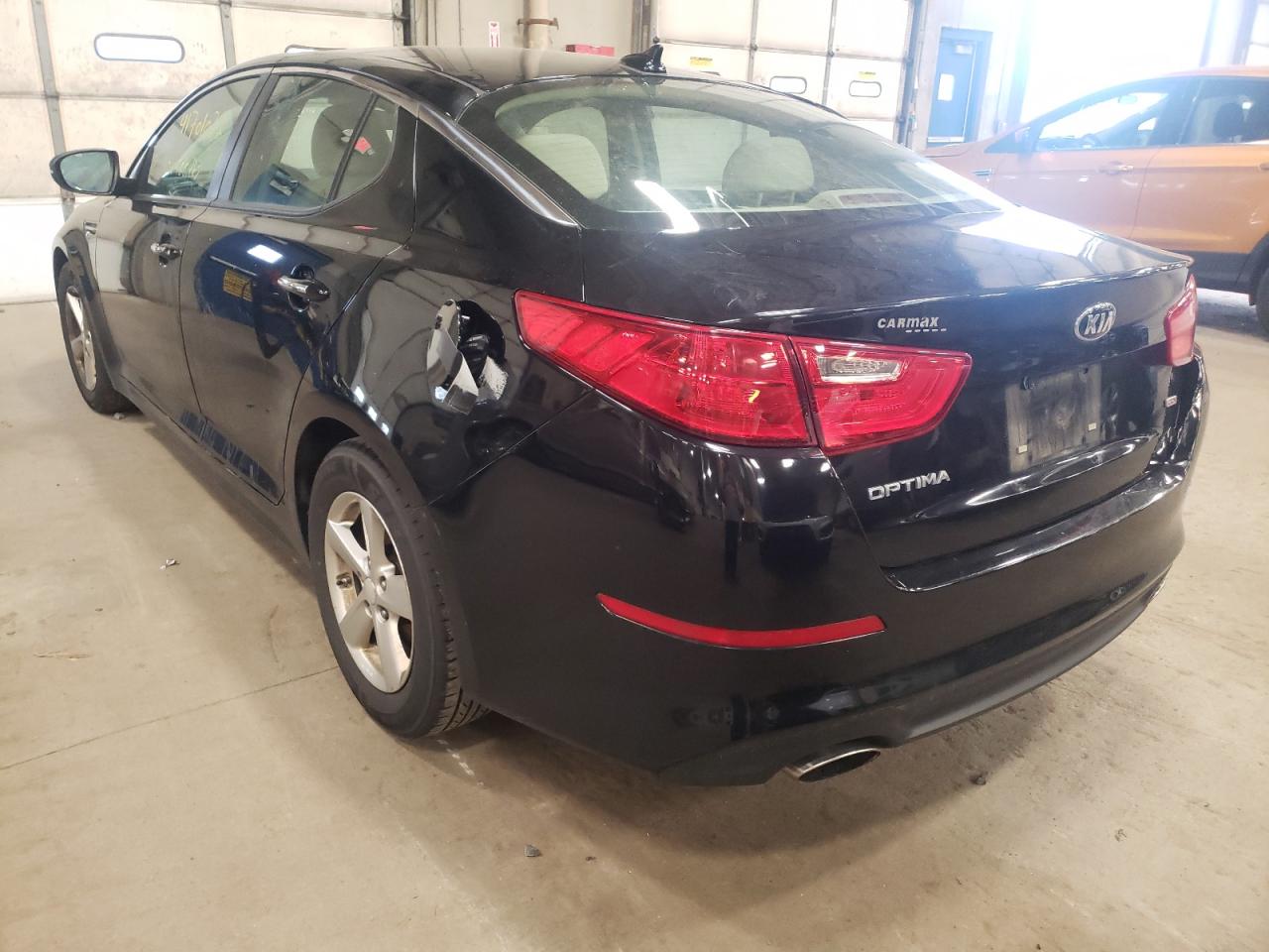 Photo 3 from auction – 2015 KIA OPTIMA LX with VIN 5XXGM4A7XFG368702