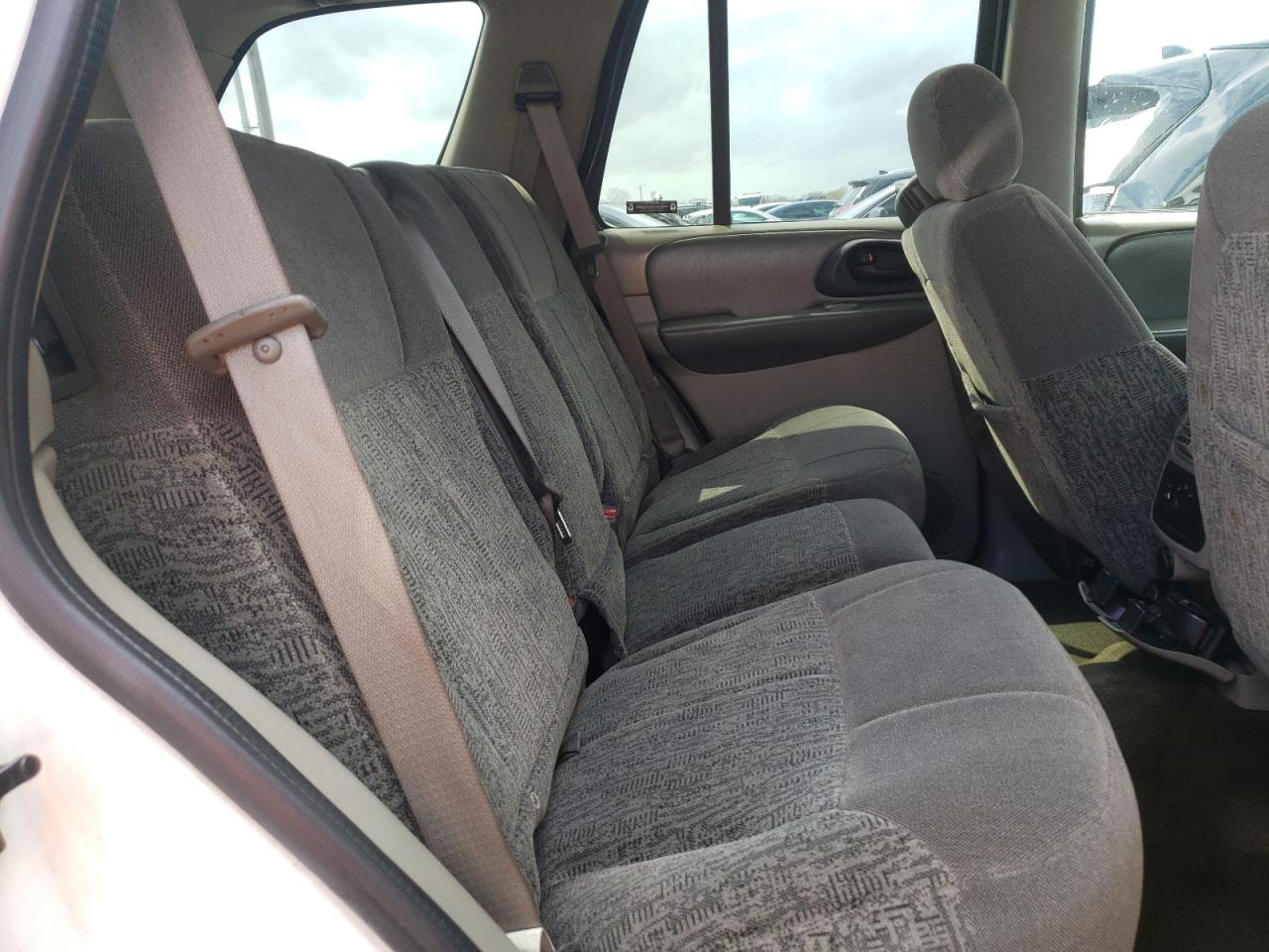 Photo 6 from auction – 2002 CHEVROLET TRAILBLAZE with VIN 1GNDS13S622487945