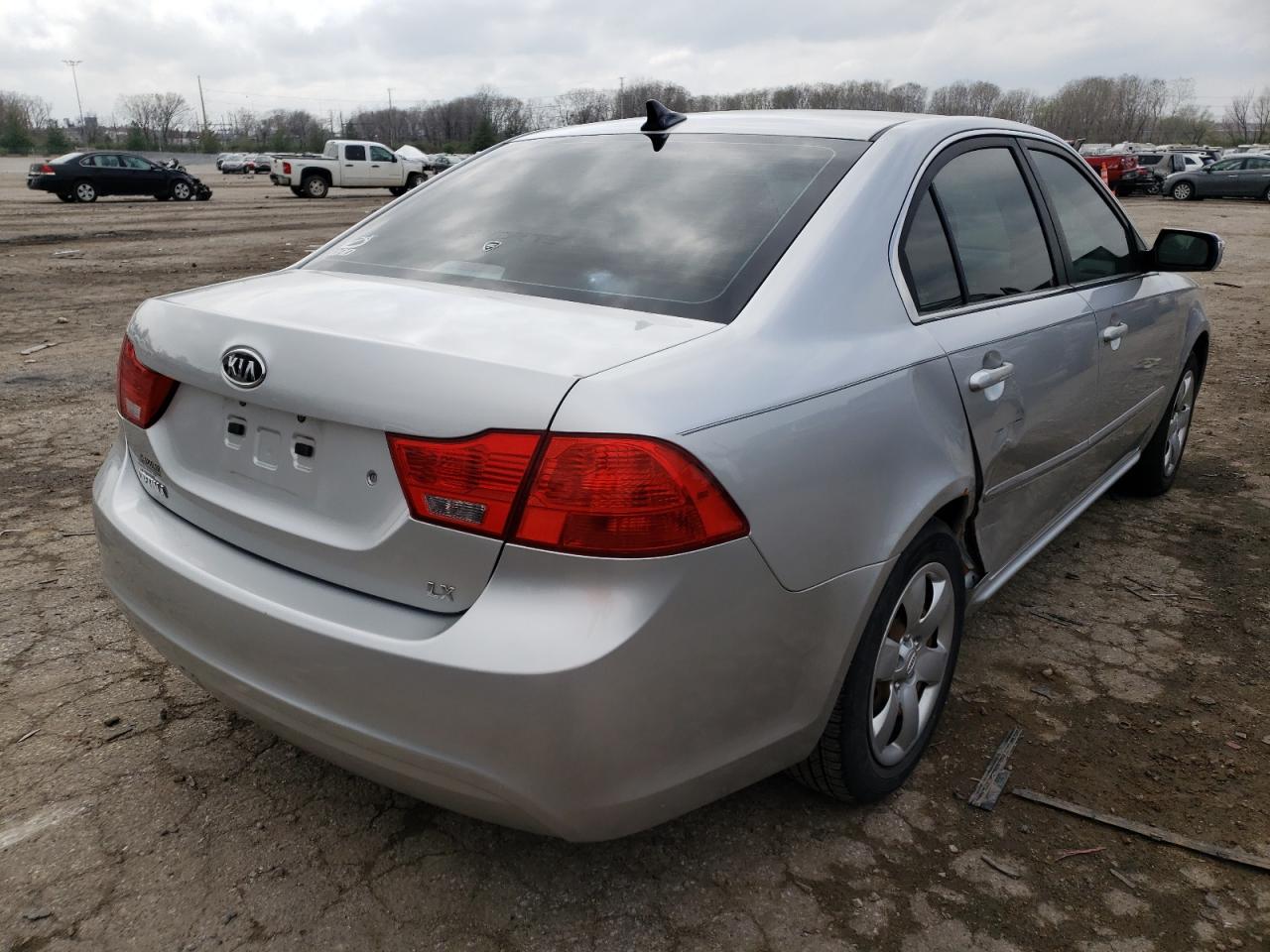 Photo 4 from auction – 2009 KIA OPTIMA LX with VIN KNAGE228795366064