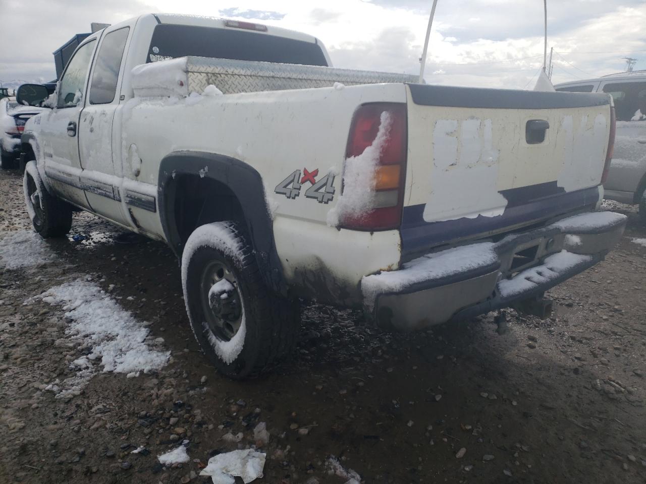 Photo 3 from auction – 2002 CHEVROLET SILVERADO with VIN 1GCHK29UX2E120151