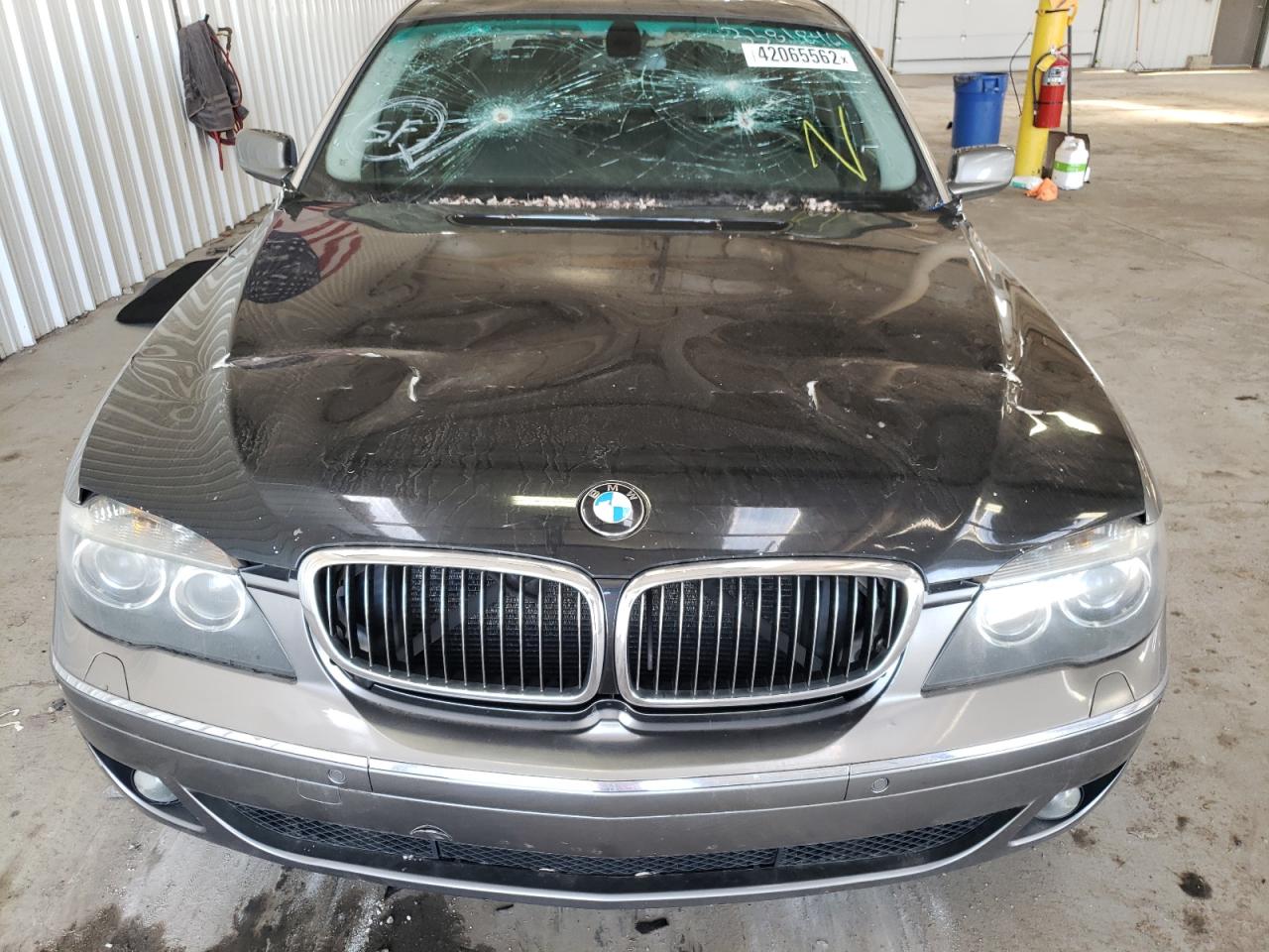 Photo 9 from auction – 2007 BMW 750 with VIN WBAHN83567DT65826
