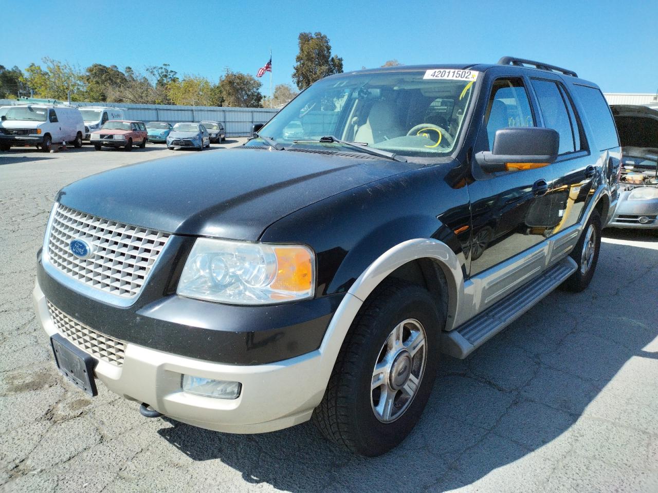 Zdjęcie 2 z aukcji – 2005 FORD EXPEDITION z VIN 1FMFU18535LA97393