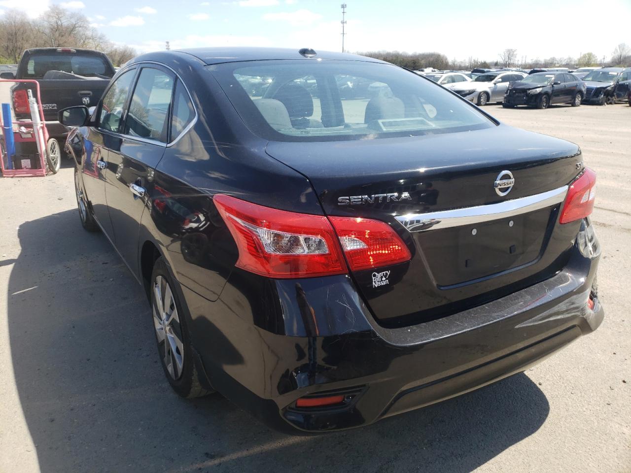 Photo 3 from auction – 2017 NISSAN SENTRA with VIN 3N1AB7AP5HY249594