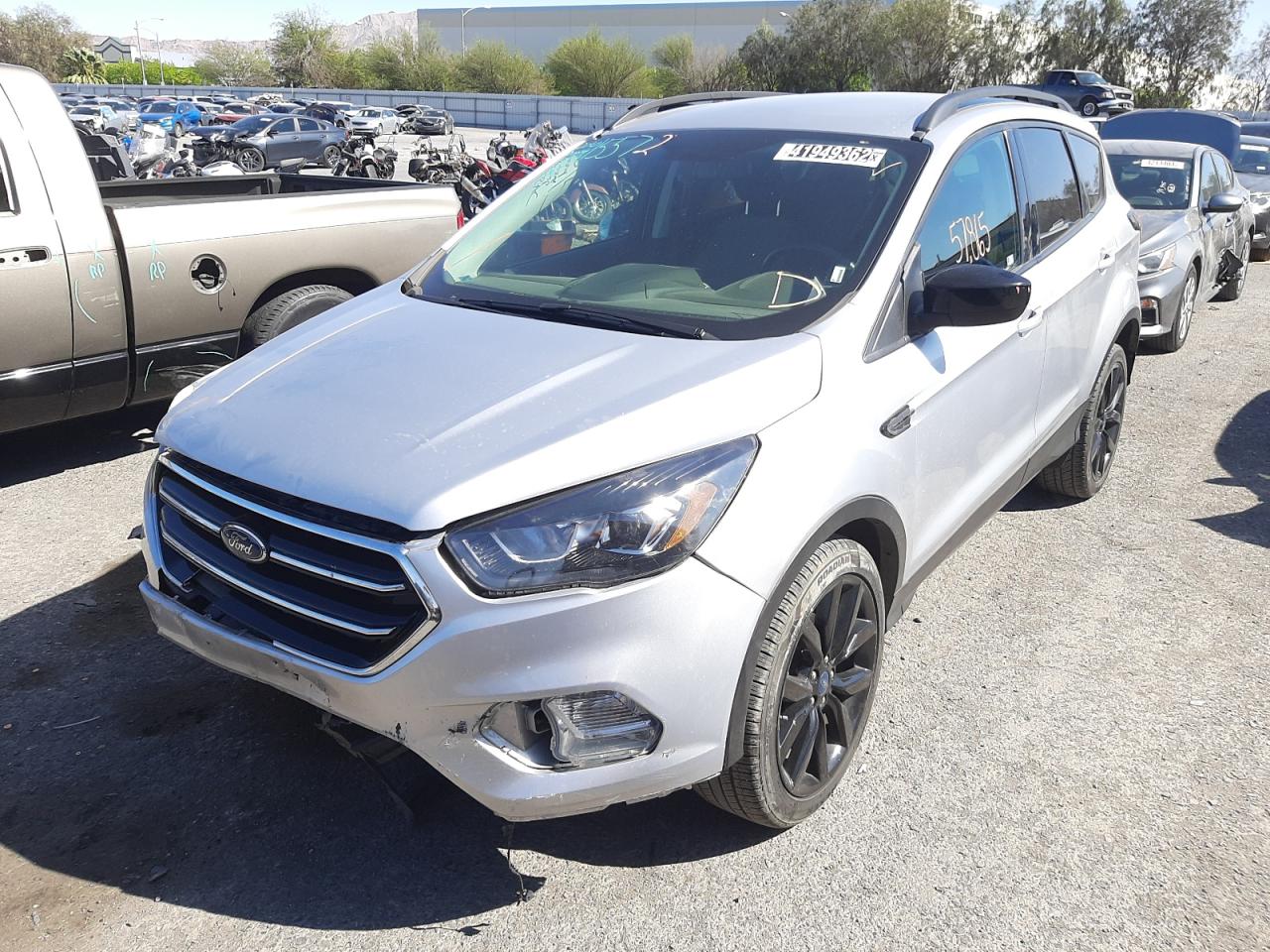 Photo 2 from auction – 2019 FORD ESCAPE SE with VIN 1FMCU0GD3KUA06800