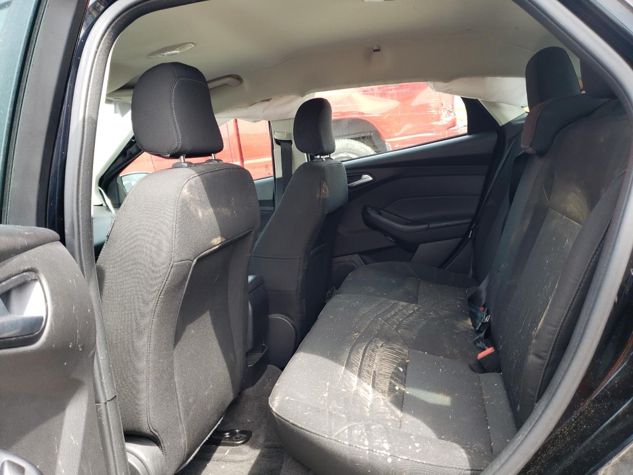 Photo 6 from auction – 2018 FORD FOCUS with VIN 1FADP3K22JL282290
