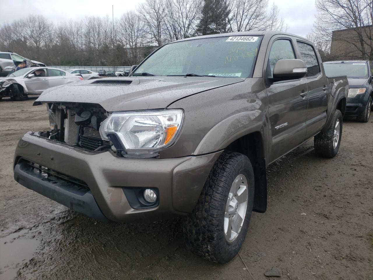 Photo 2 from auction – 2014 TOYOTA TACOMA DOU with VIN 3TMLU4EN1EM158963