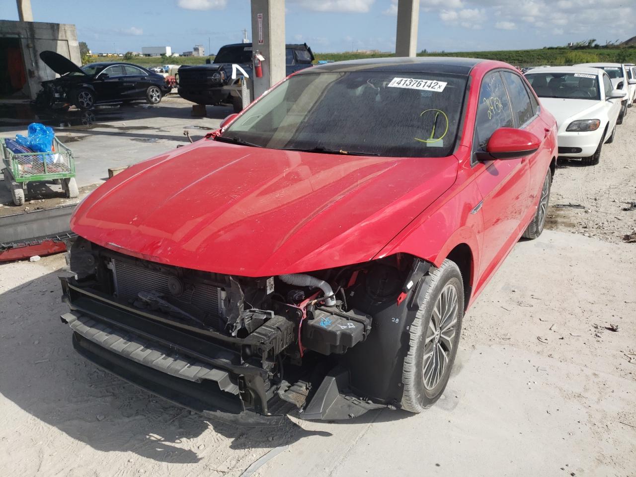 Photo 2 from auction – 2019 VOLKSWAGEN JETTA SEL with VIN 3VWEB7BU5KM232339