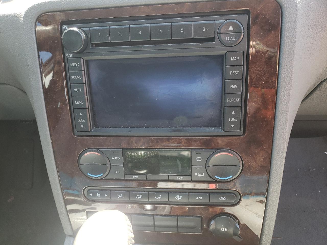 Photo 9 from auction – 2007 FORD FIVE HUNDR with VIN 1FAHP24177G105591