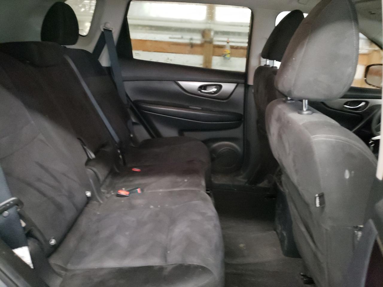 Photo 6 from auction – 2015 NISSAN ROGUE S with VIN KNMAT2MT0FP534823