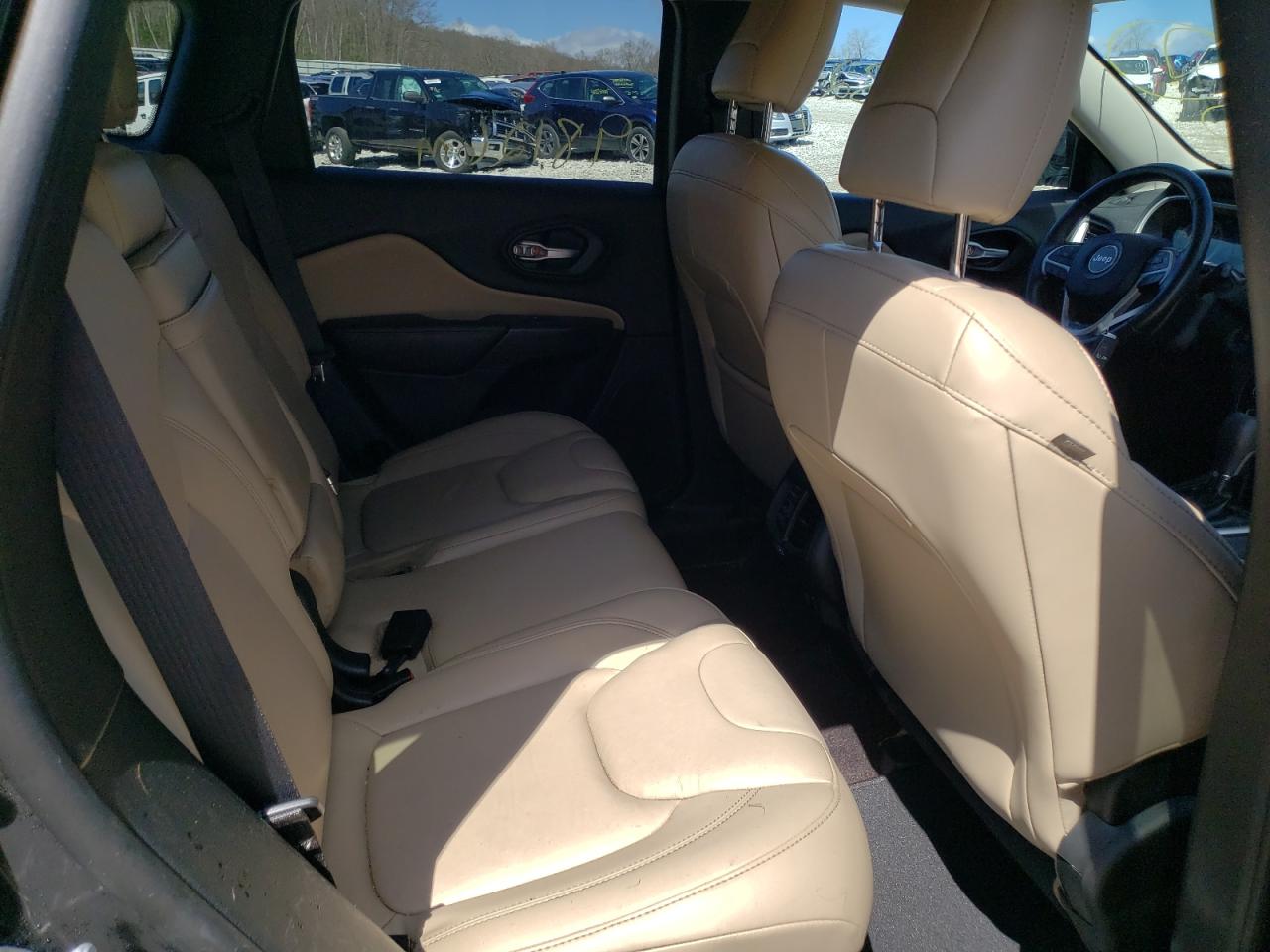 Photo 6 from auction – 2016 JEEP CHEROKEE L with VIN 1C4PJLDB2GW336099