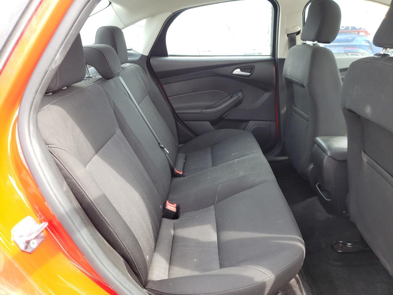 Photo 6 from auction – 2017 FORD FOCUS SE with VIN 1FADP3F25HL301645