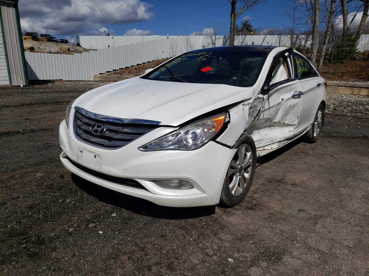 Photo 2 from auction – 2013 HYUNDAI SONATA SE with VIN 5NPEC4AC1DH546781